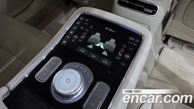 Genesis G90 2022 — photo 32