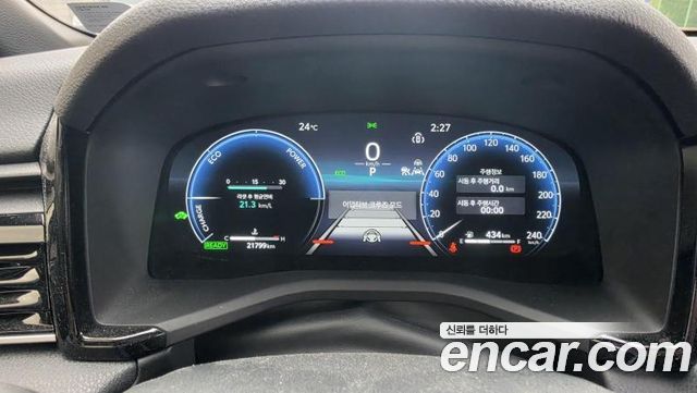 Toyota Camry 2025 — photo 3
