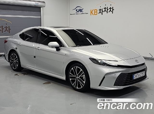 Toyota Camry 2025 — photo 4