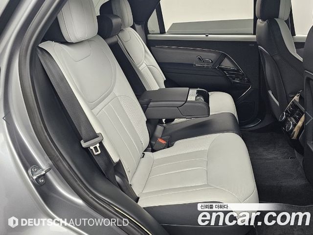 Land Rover Range Rover Sport 2023 — photo 12