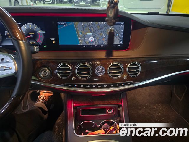Mercedes-Benz S-Class 2018 — photo 11