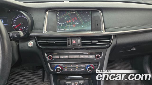 Kia K5 2016 — photo 12