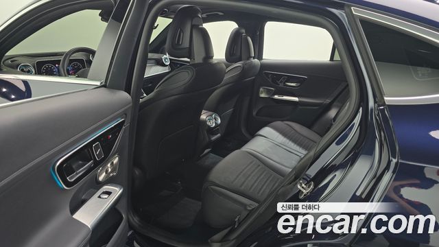 Mercedes-Benz GLC-Class 2024 — photo 18