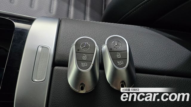 Mercedes-Benz GLC-Class 2024 — photo 22