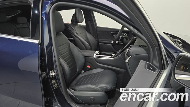 Mercedes-Benz GLC-Class 2024 — photo 16