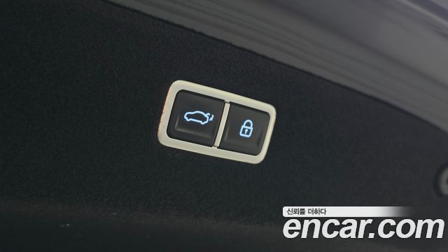Genesis G90 2022 — photo 24