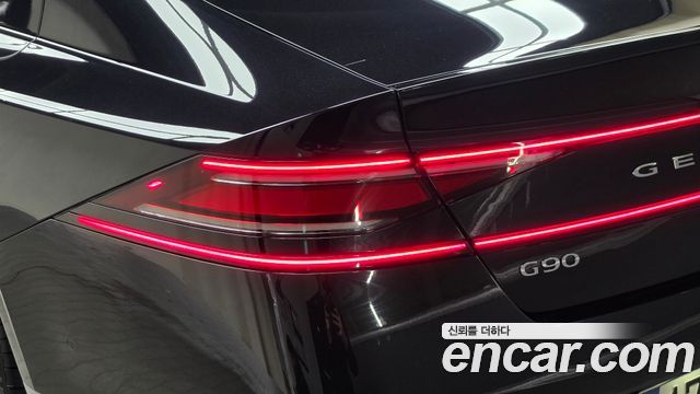 Genesis G90 2022 — photo 9