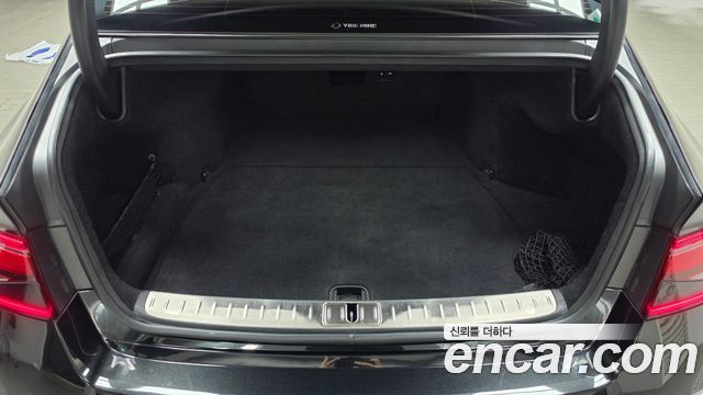 Genesis G90 2022 — photo 32