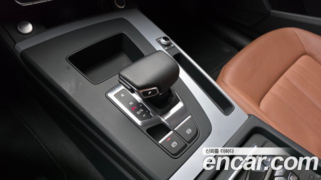 Audi Q5 2022 — photo 12