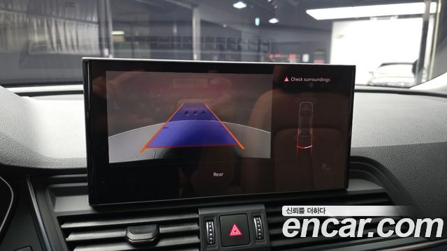 Audi Q5 2022 — photo 21