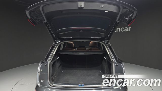 Audi Q5 2022 — photo 26