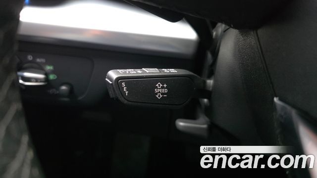 Audi Q5 2022 — photo 31