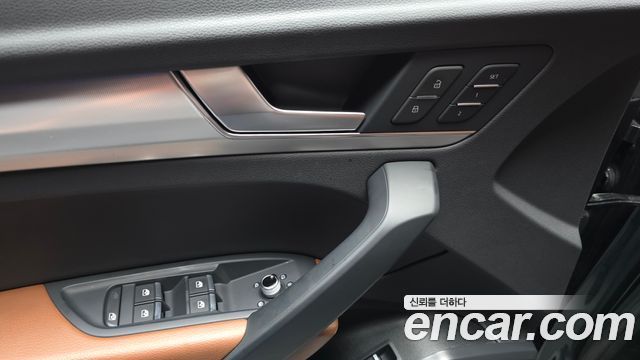 Audi Q5 2022 — photo 33