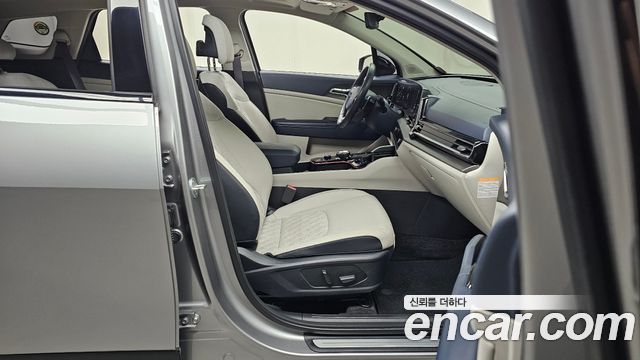 Kia Sportage 2022 — photo 16
