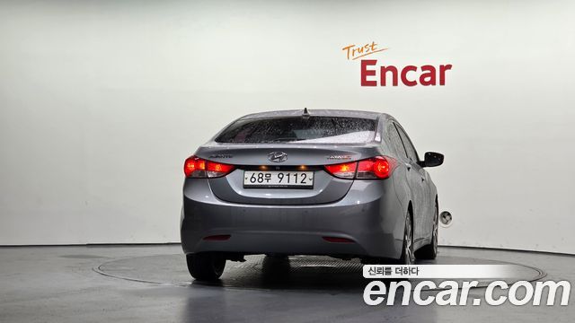 Hyundai AVANTE 2012 — photo 4