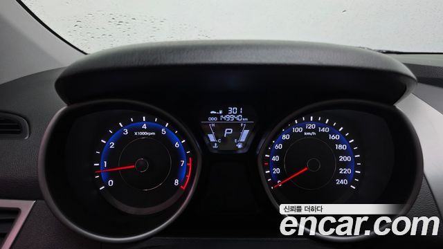 Hyundai AVANTE 2012 — photo 8