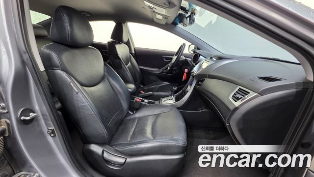 Hyundai AVANTE 2012 — photo 10