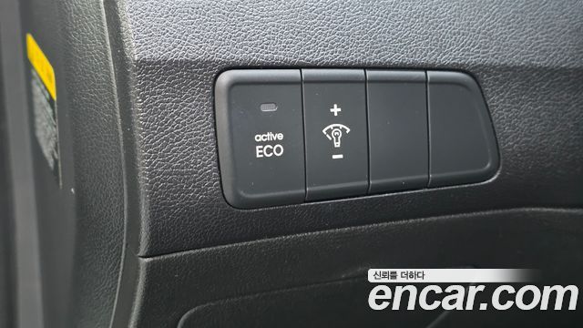 Hyundai AVANTE 2012 — photo 13