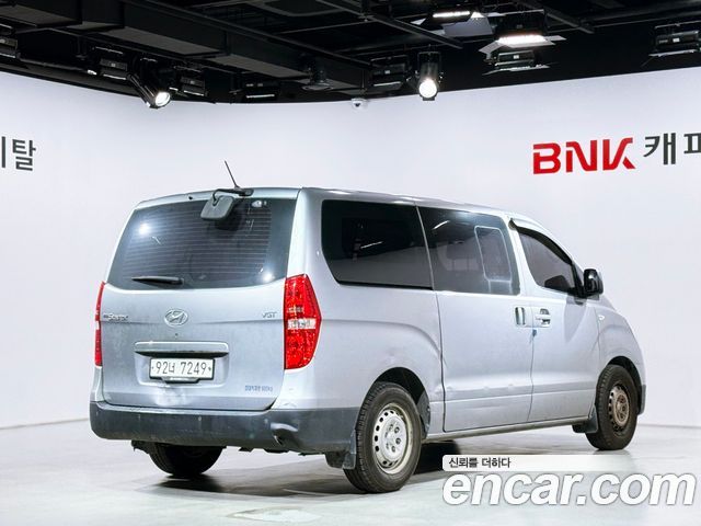 Hyundai Starex 2017 — photo 2