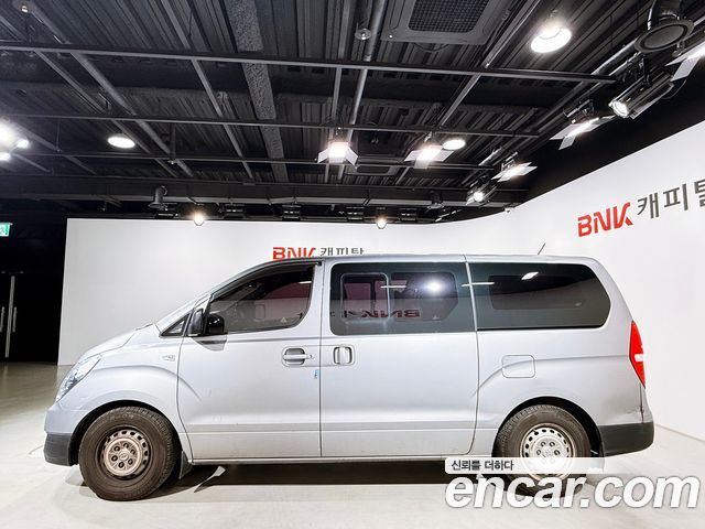 Hyundai Starex 2017 — photo 3