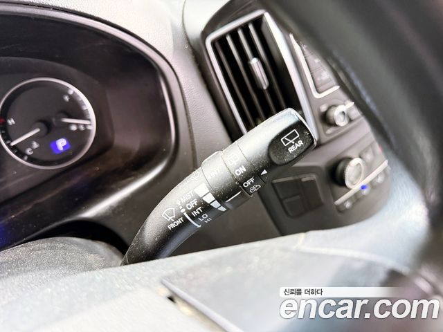 Hyundai Starex 2017 — photo 9