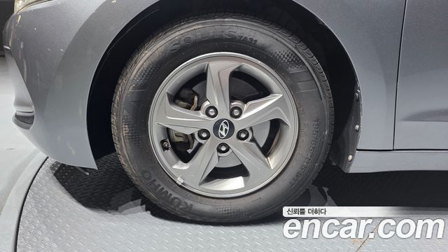 Hyundai AVANTE 2016 — photo 5
