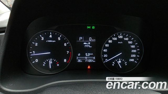Hyundai AVANTE 2016 — photo 8