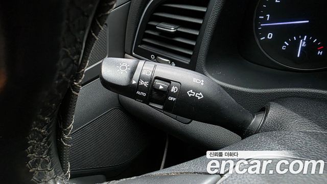 Hyundai AVANTE 2016 — photo 19