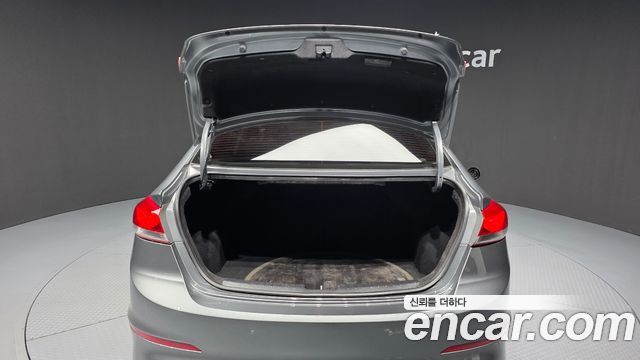 Hyundai AVANTE 2016 — photo 20