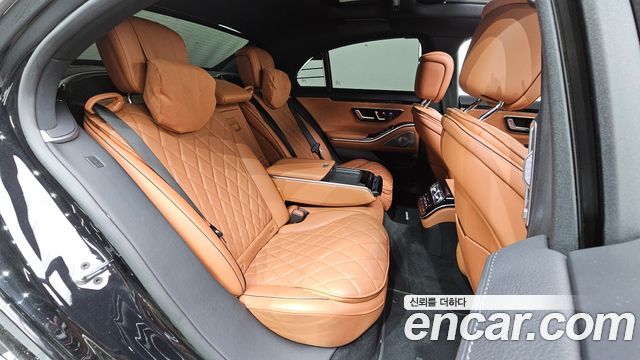 Mercedes-Benz S-Class 2022 — photo 17