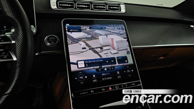 Mercedes-Benz S-Class 2022 — photo 20