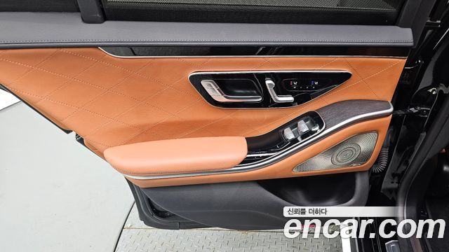 Mercedes-Benz S-Class 2022 — photo 15