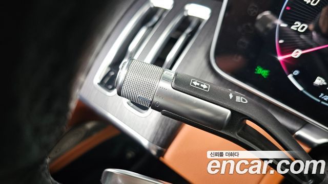 Mercedes-Benz S-Class 2022 — photo 30