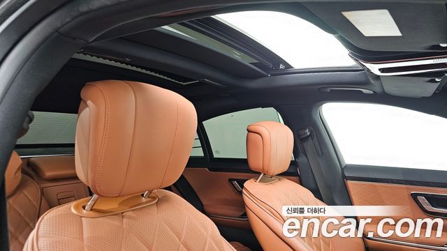 Mercedes-Benz S-Class 2022 — photo 32