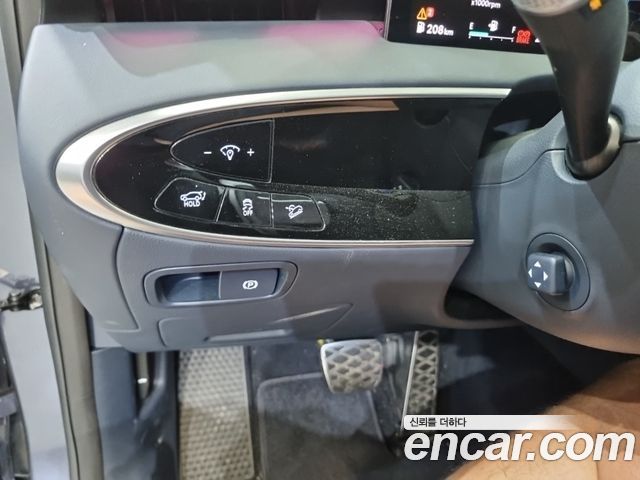 Genesis GV70 2025 — photo 8