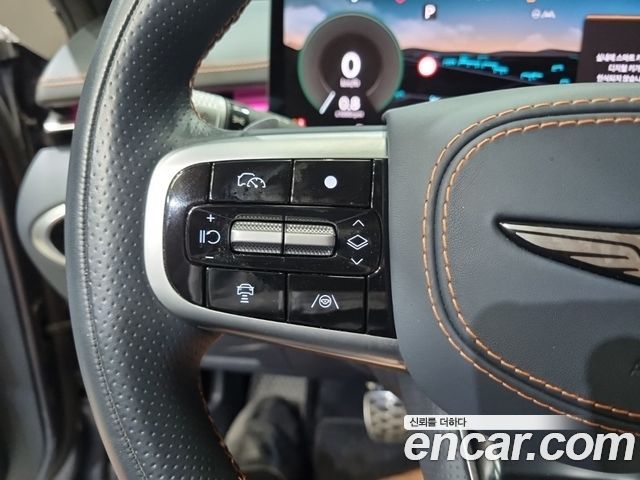 Genesis GV70 2025 — photo 12