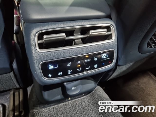 Genesis GV70 2025 — photo 14