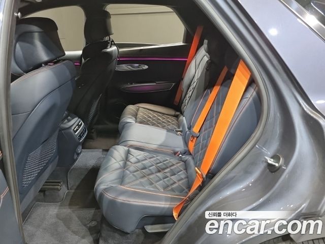 Genesis GV70 2025 — photo 16