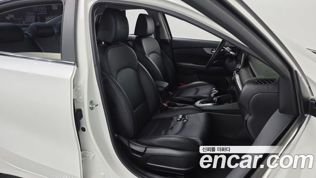 Kia K3 2020 — photo 16