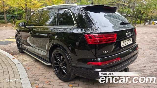 Audi Q7 2016 — photo 6