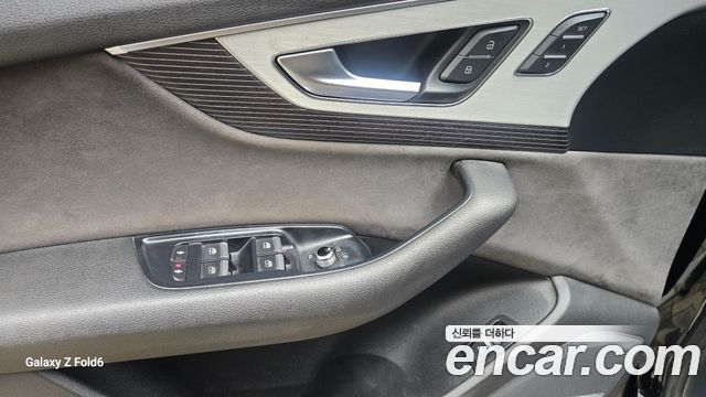 Audi Q7 2016 — photo 10