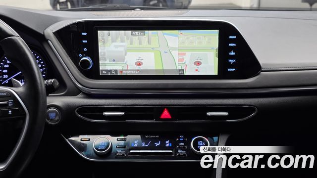 Hyundai Sonata 2022 — photo 18