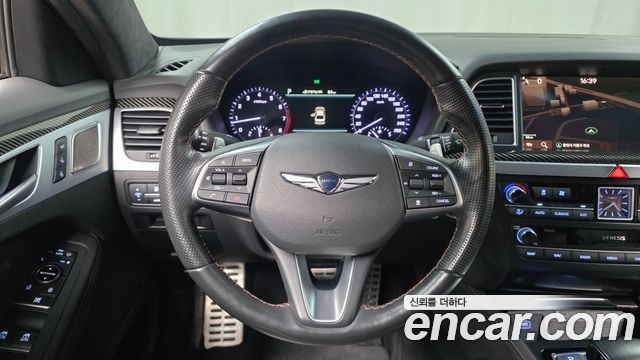 Genesis G80 2019 — photo 32