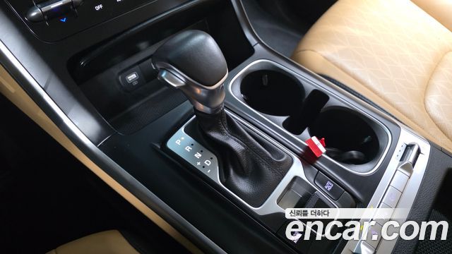 Kia Canival 2023 — photo 12