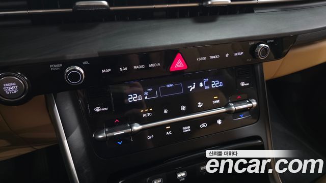 Kia Canival 2023 — photo 24