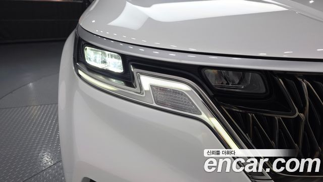 Kia Canival 2023 — photo 8