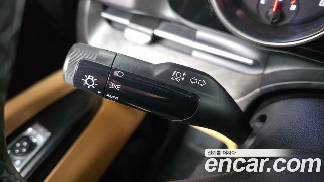 Kia Canival 2023 — photo 30