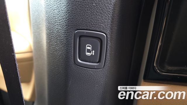 Kia Canival 2023 — photo 33