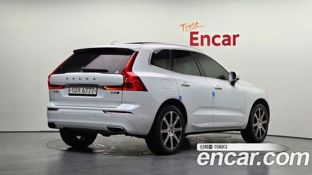 Volvo XC60 2019 — photo 2