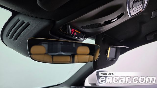 Volvo XC60 2019 — photo 24